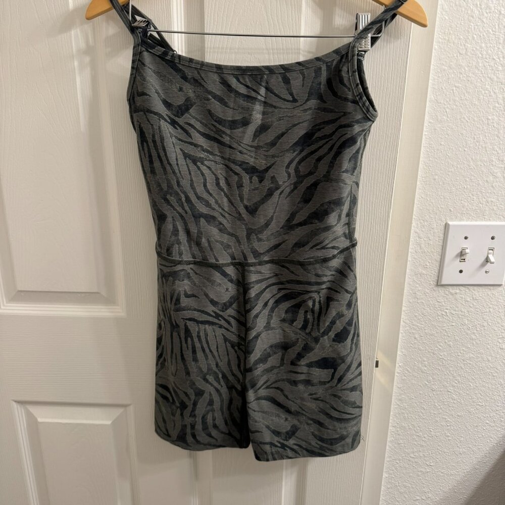 NWOT Beyond Yoga Keep Pace Biker Jumpsuit Green Black Large Athletic